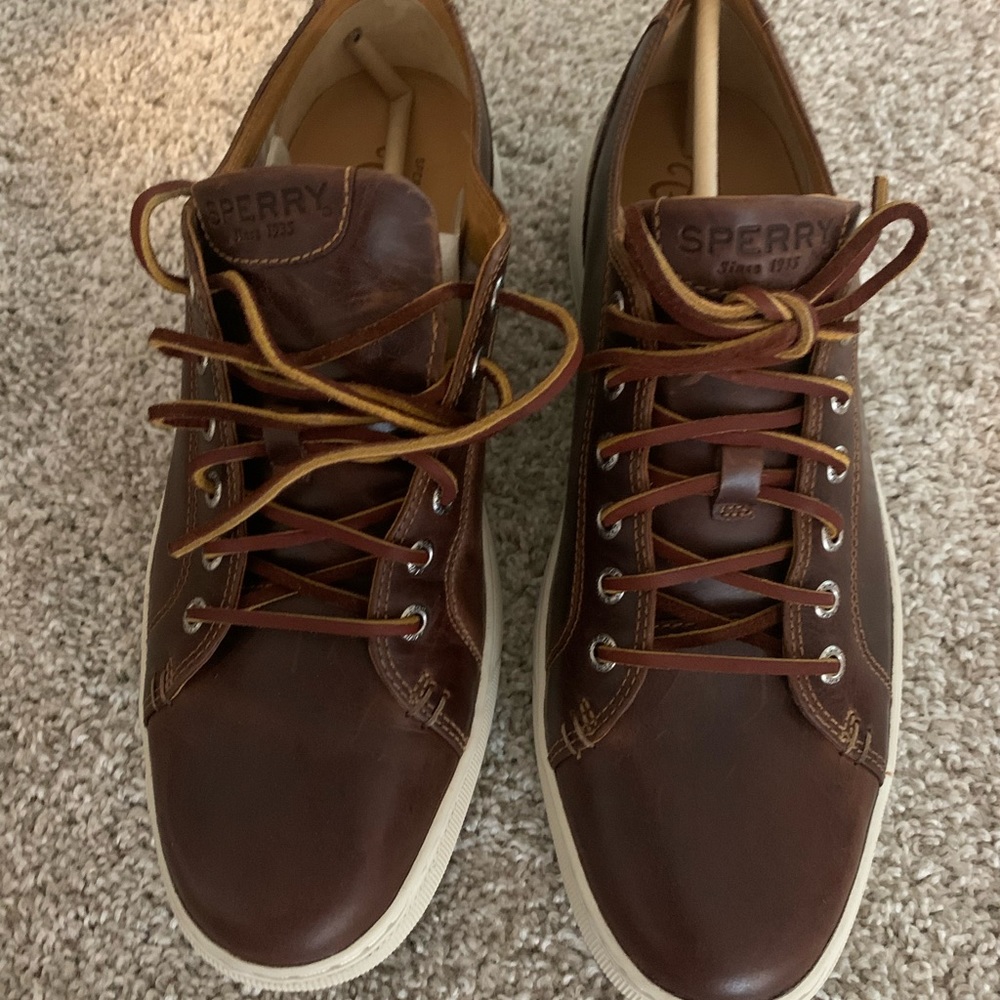 Brand new Gold Cup Sperry Sneaker Mens size 10